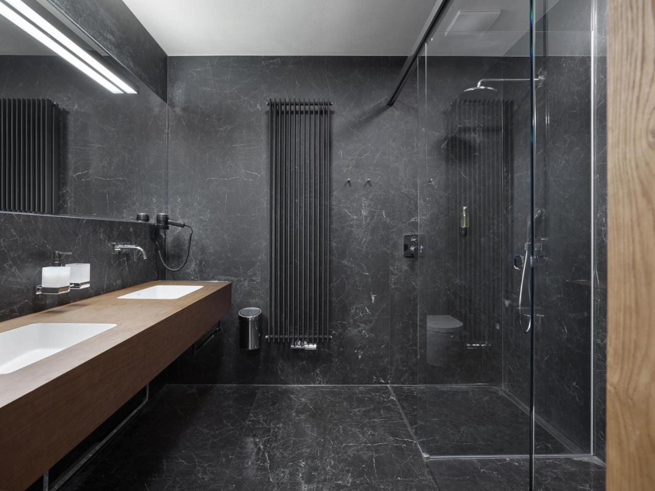 Lotrinsky Hotel Velké Pavlovice 外观 照片