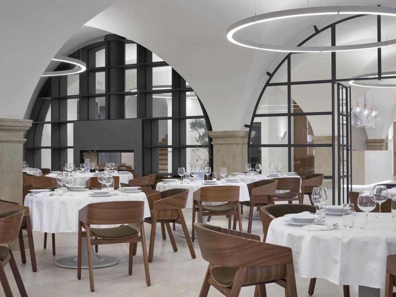 Lotrinsky Hotel Velké Pavlovice 外观 照片